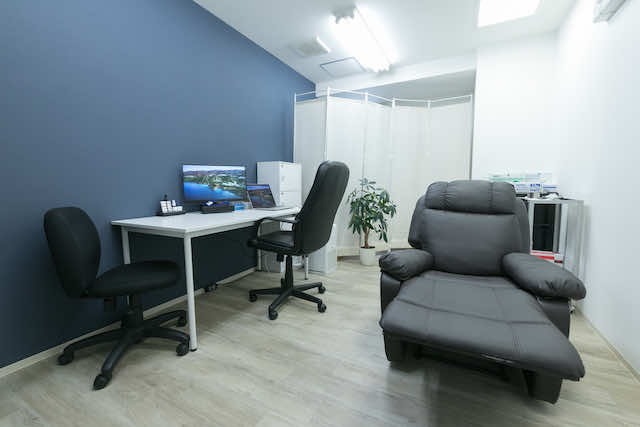 Consultation room at the Yokohama clinic