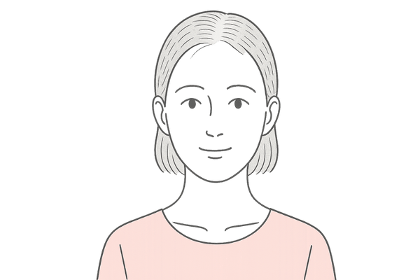 女性の髪が全体的に薄くなっている様子